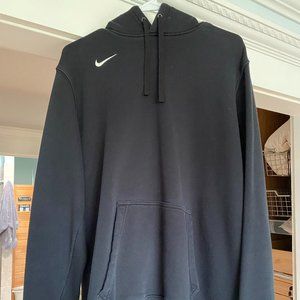 BLACK NIKE HOODIE
